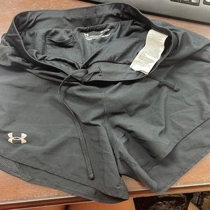Black under armour shorts sz s
